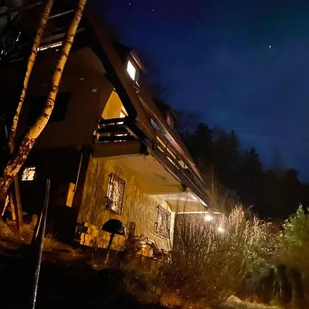 Dağ evi Male Schronisko