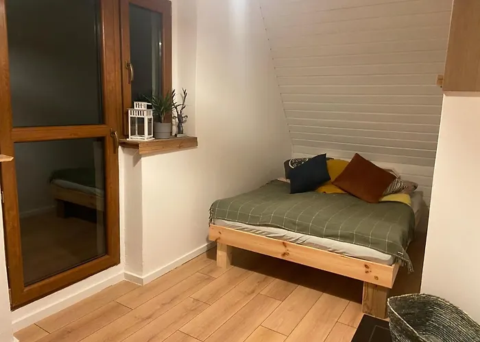 Male Schronisko שצ'צ'ירק