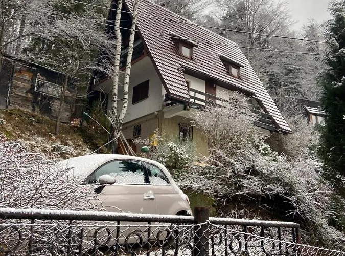 Male Schronisko Szczyrk