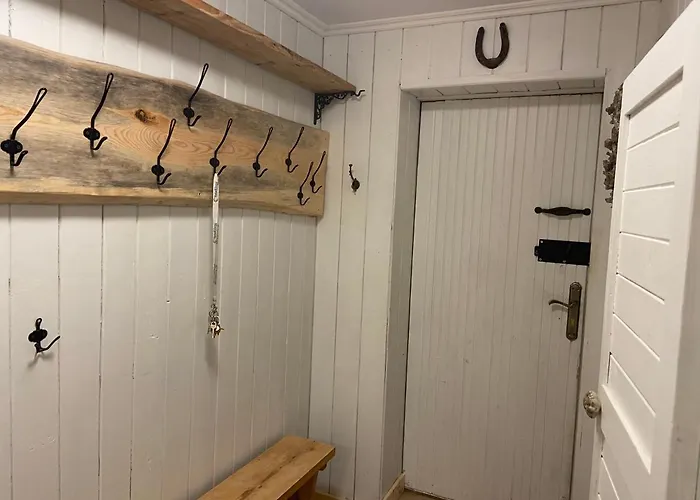 בקתה Male Schronisko שצ'צ'ירק